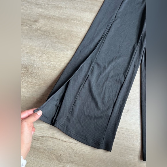 HALARA Black High Waisted Slit Wide Leg Ribbed Work Pants SZ S NWT - Picture 2 of 5